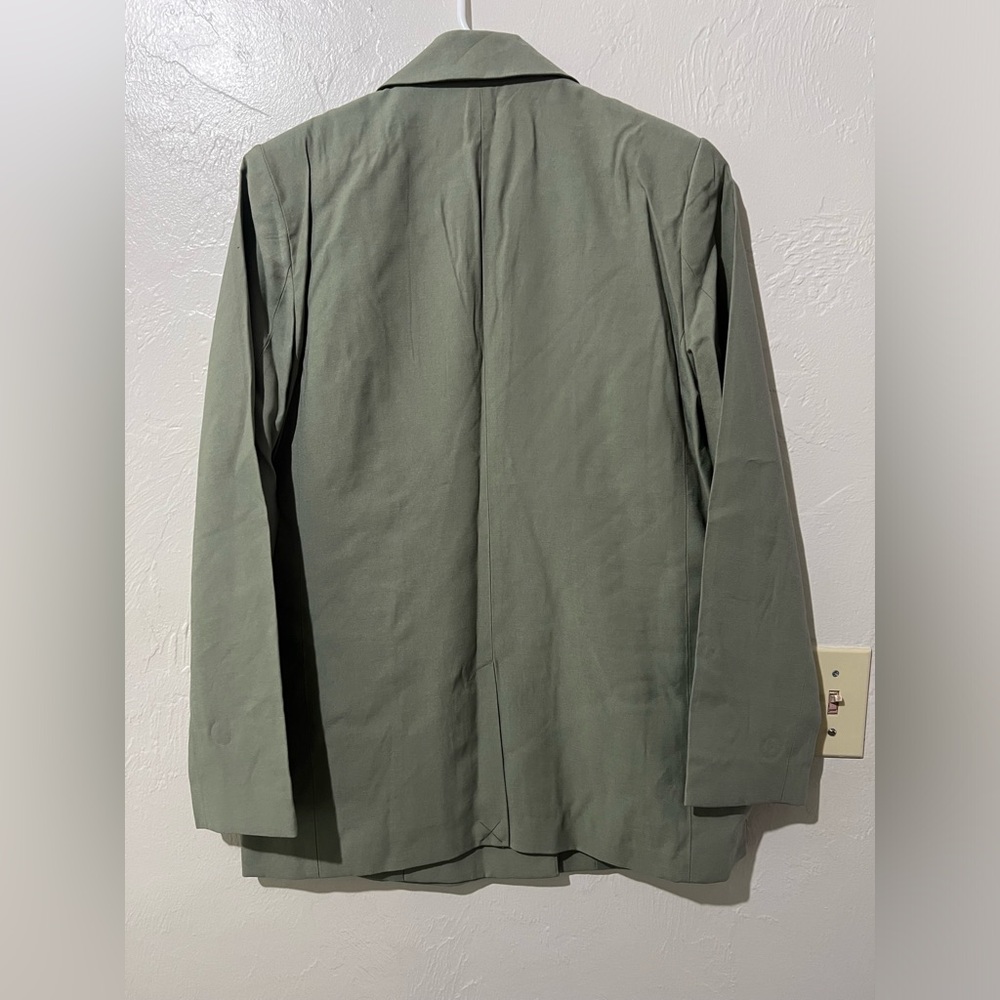 Blazer - Picture 2 of 2